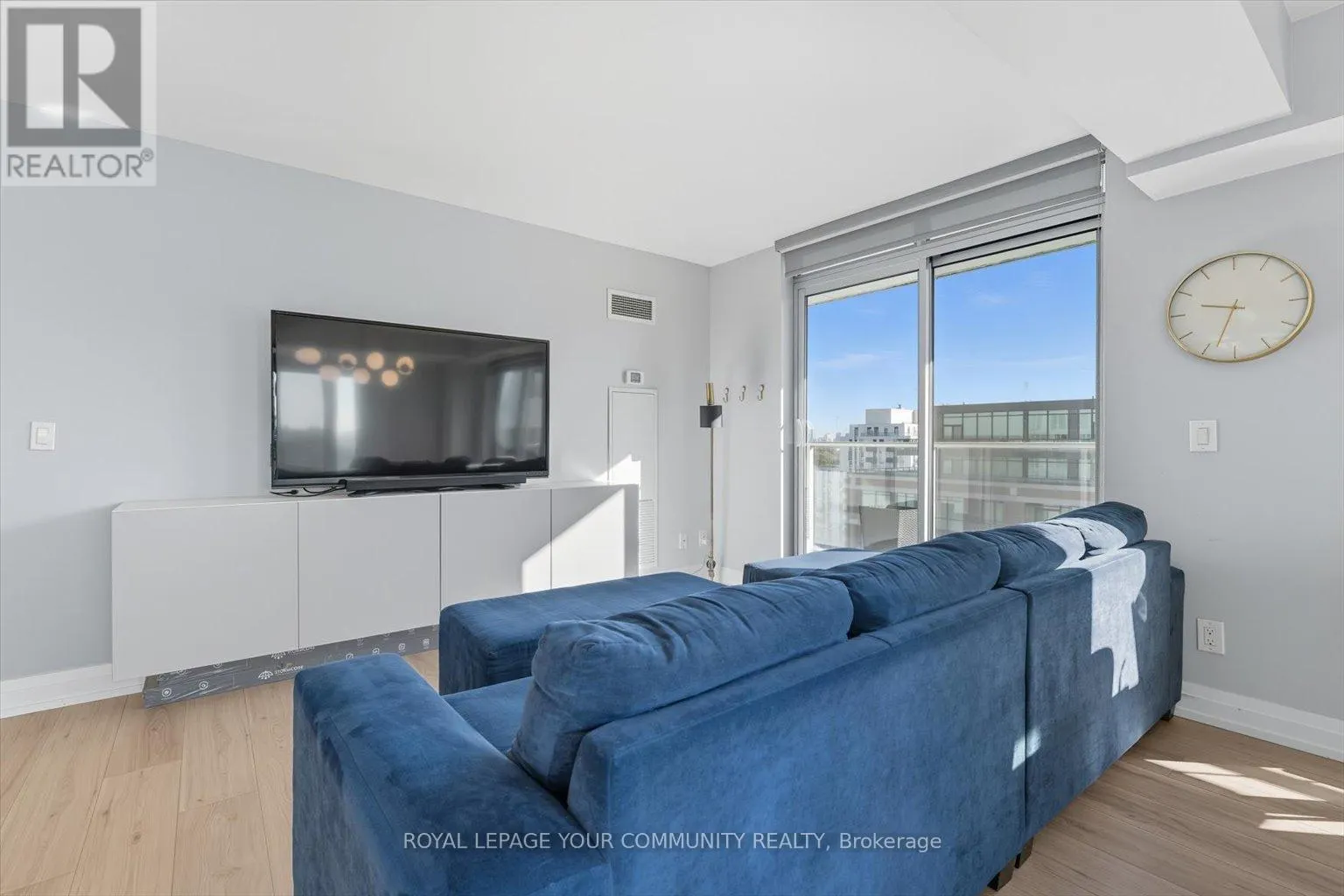 1107E - 555 WILSON AVENUE
