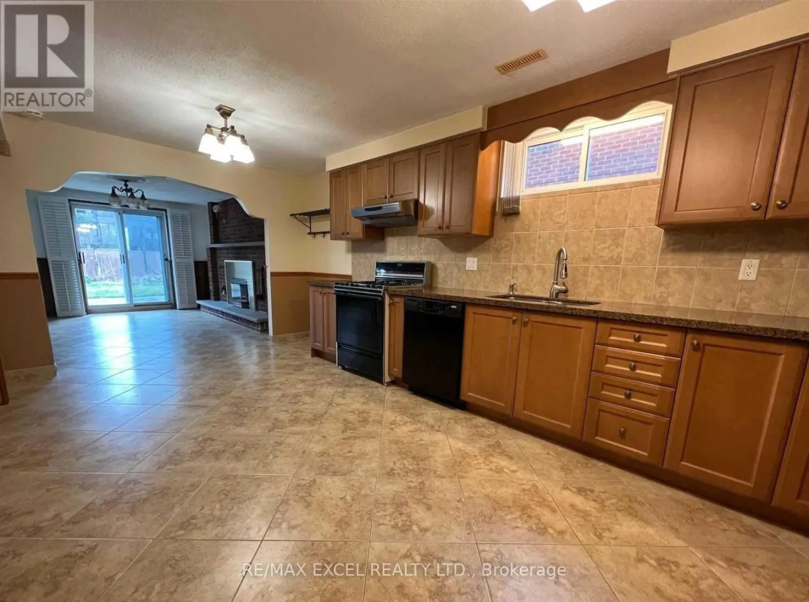 LOWER - 71 HICKORYNUT DRIVE