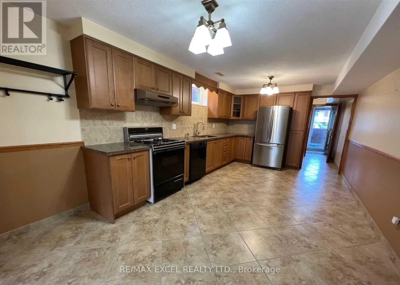 LOWER - 71 HICKORYNUT DRIVE