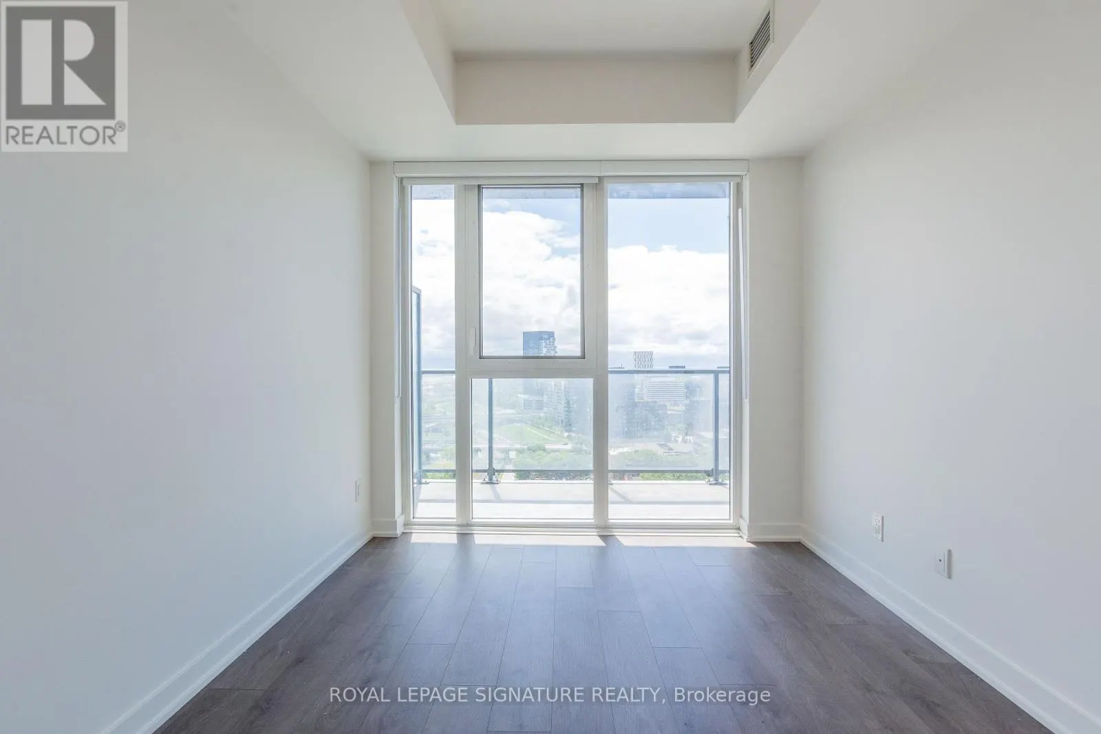 1804 - 5 DEFRIES STREET