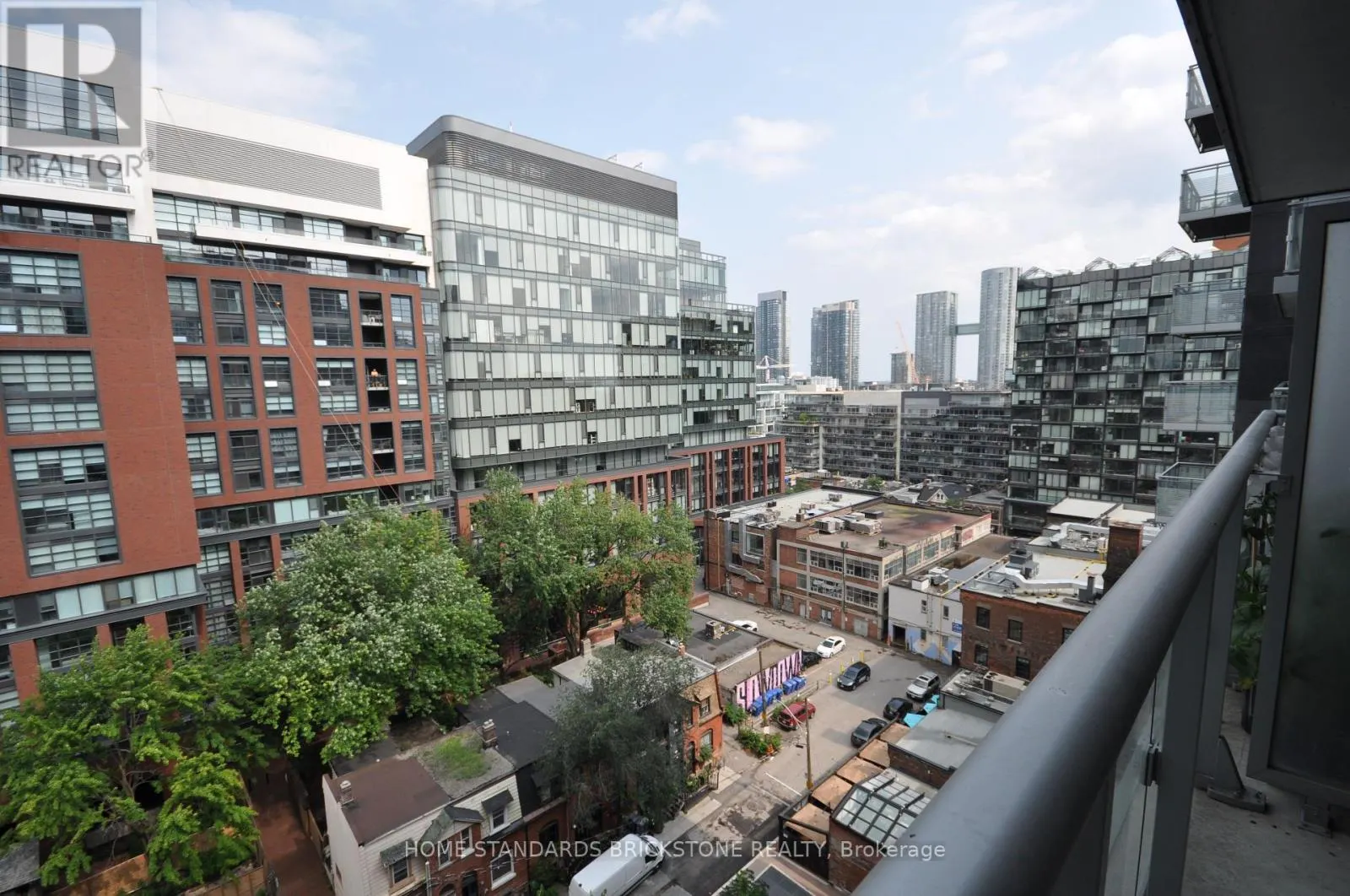1221 - 525 ADELAIDE STREET W