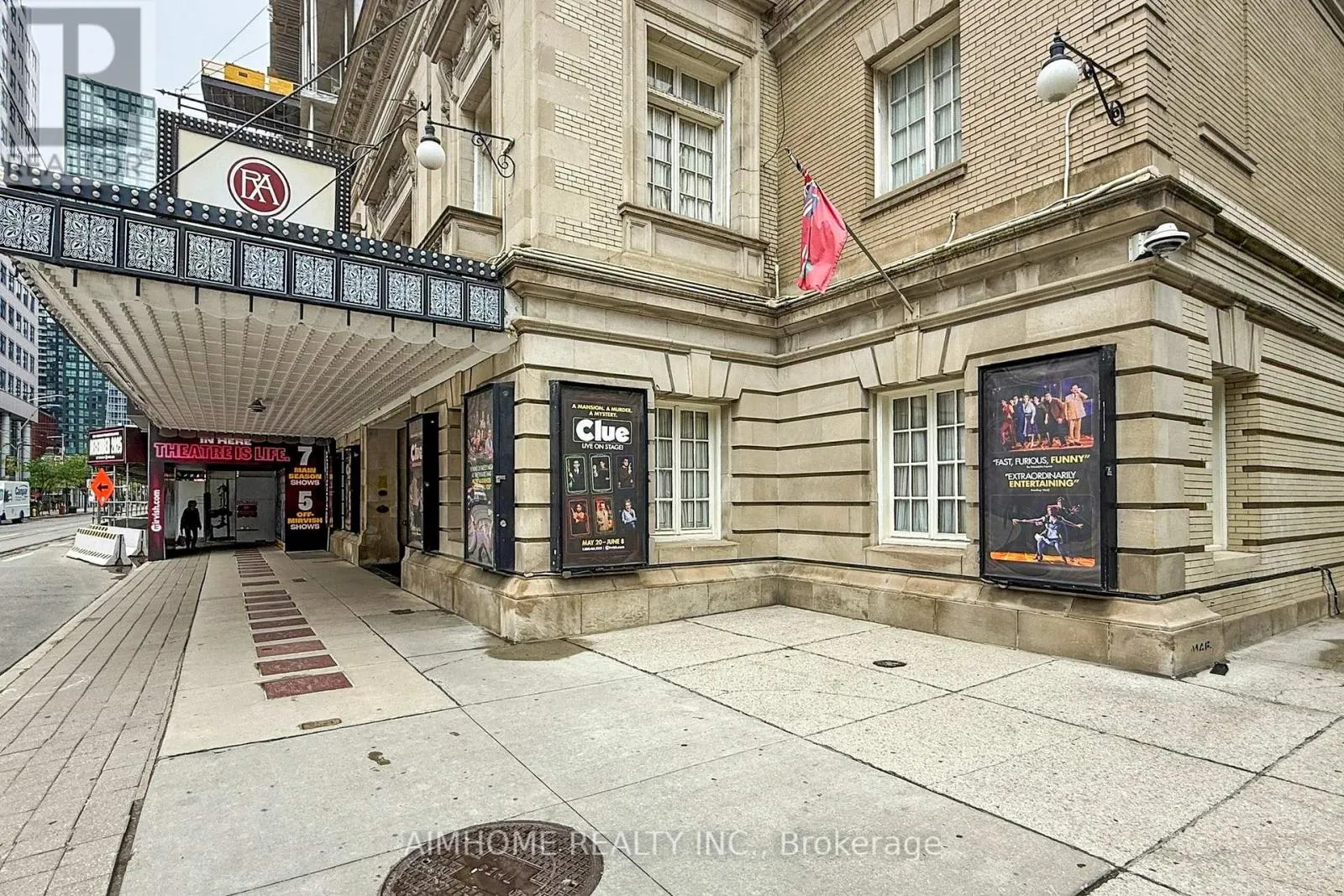 907 - 224 KING STREET W
