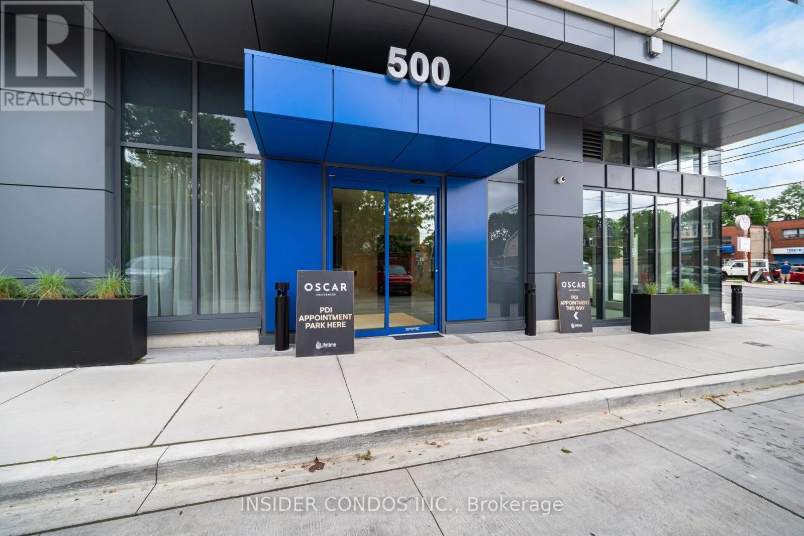 717 - 500 DUPONT STREET