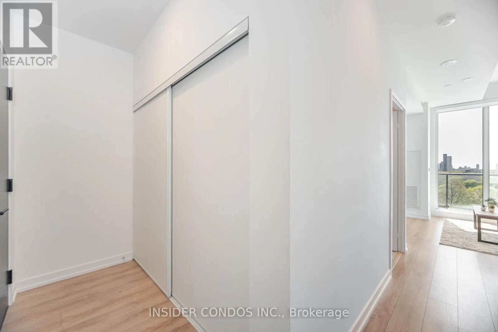 717 - 500 DUPONT STREET