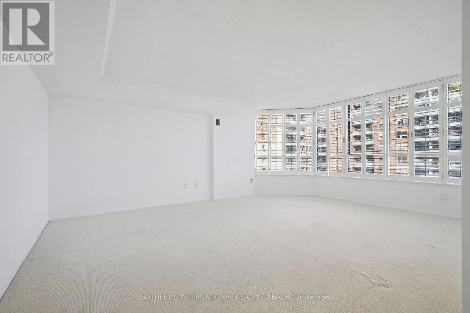 1104 - 130 CARLTON STREET