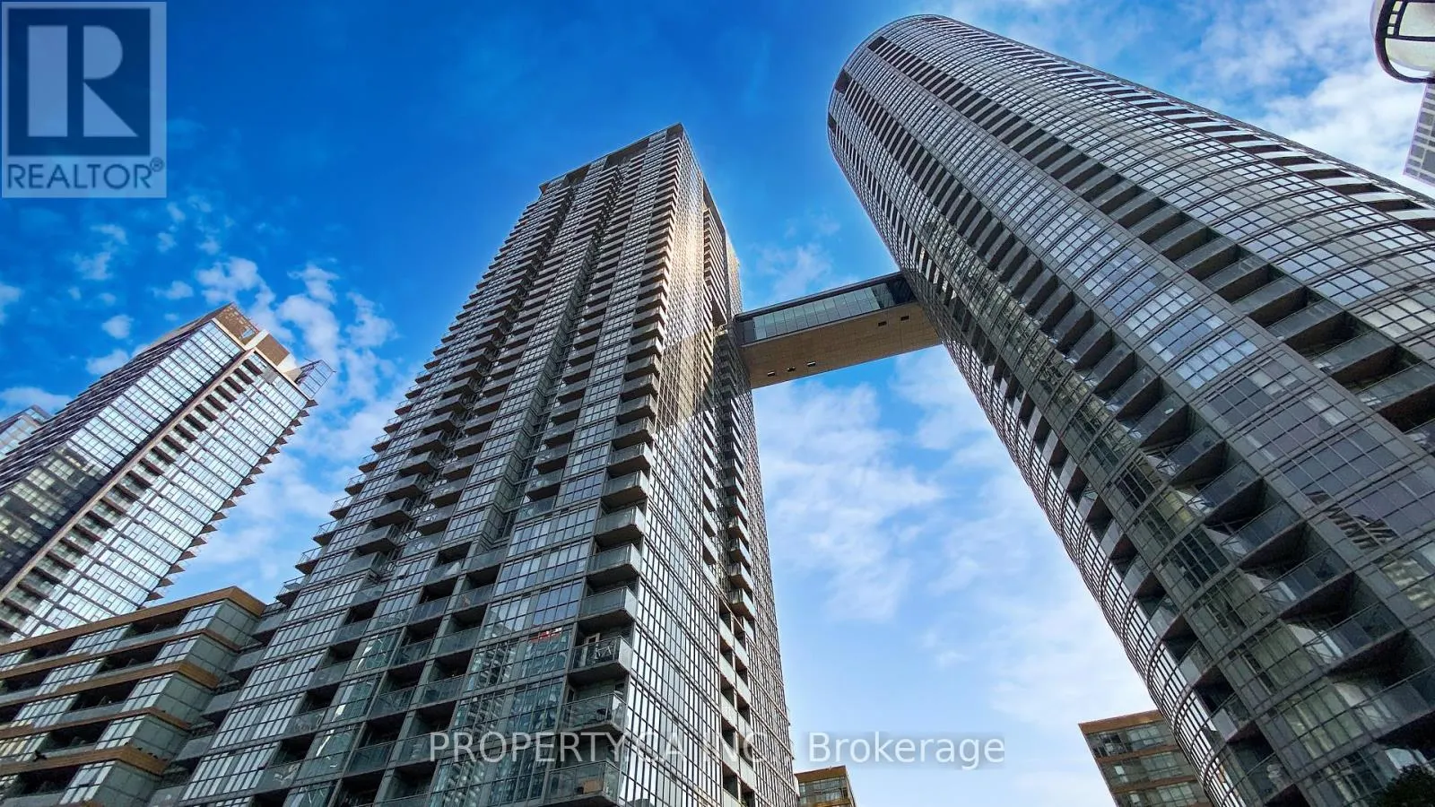 2816 - 15 ICEBOAT TERRACE
