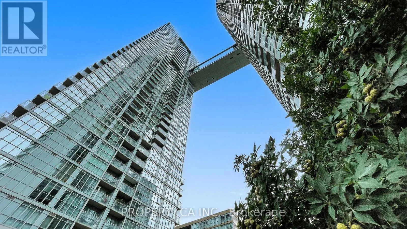 2816 - 15 ICEBOAT TERRACE