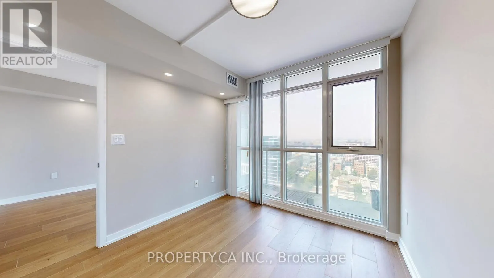 2816 - 15 ICEBOAT TERRACE