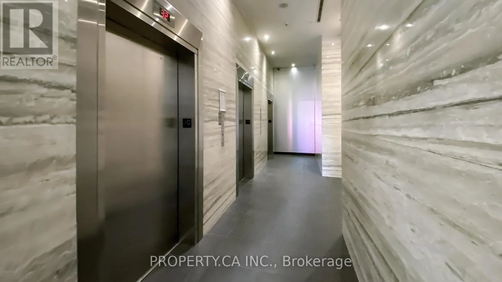 2816 - 15 ICEBOAT TERRACE