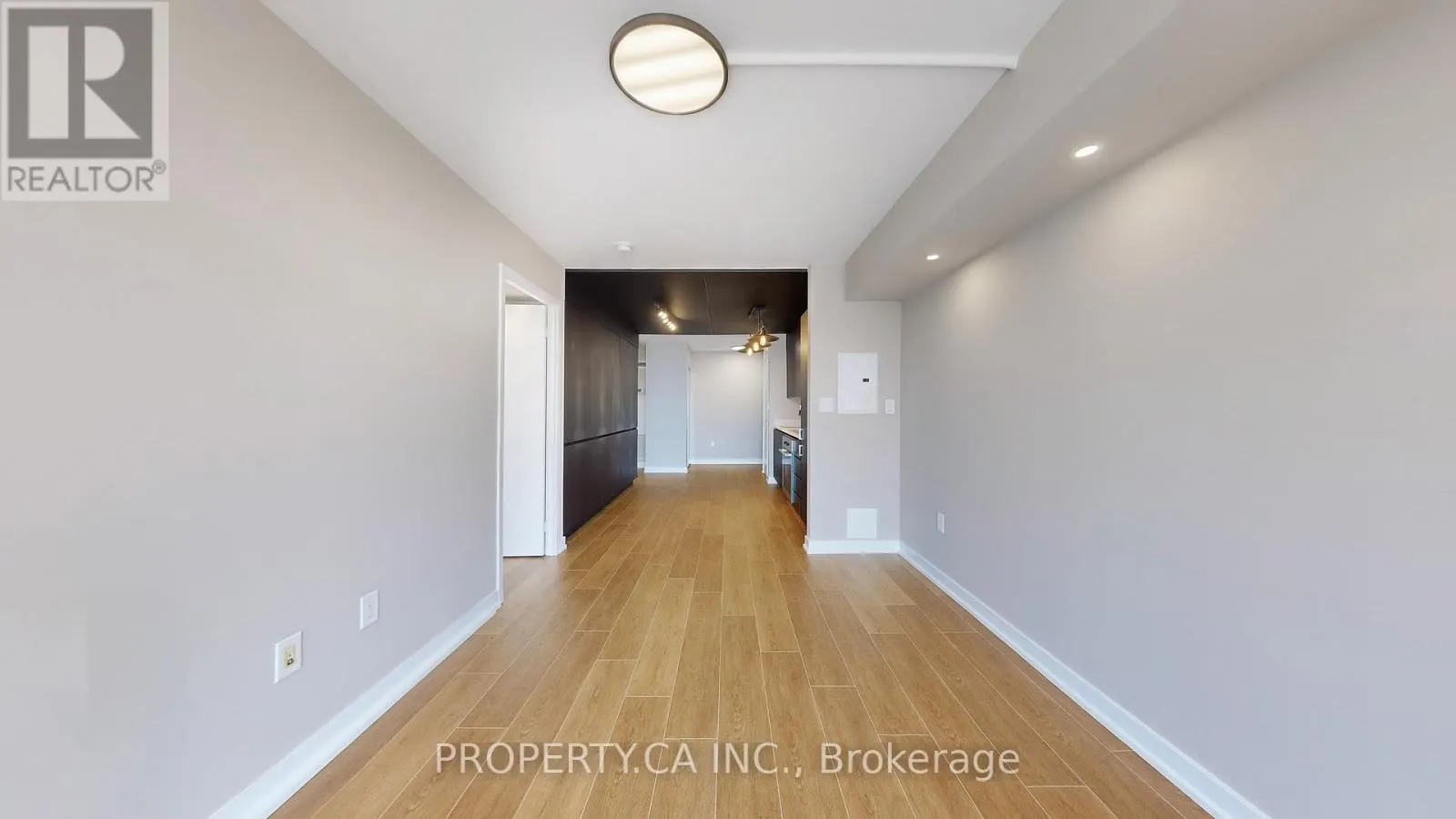 2816 - 15 ICEBOAT TERRACE