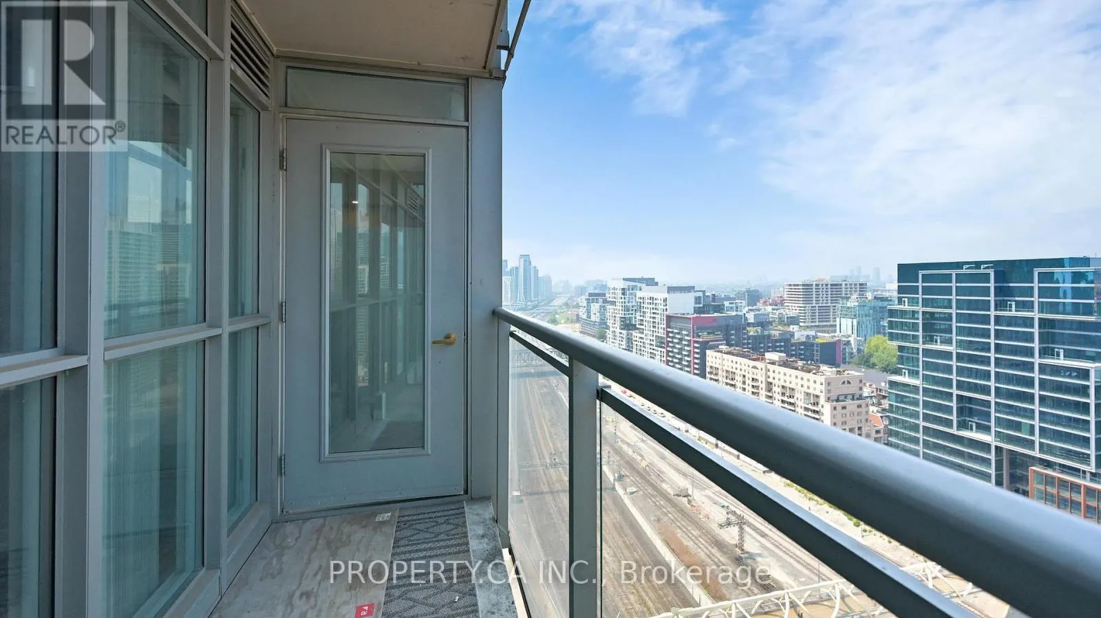 2816 - 15 ICEBOAT TERRACE