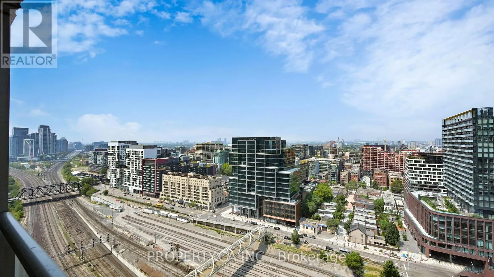 2816 - 15 ICEBOAT TERRACE