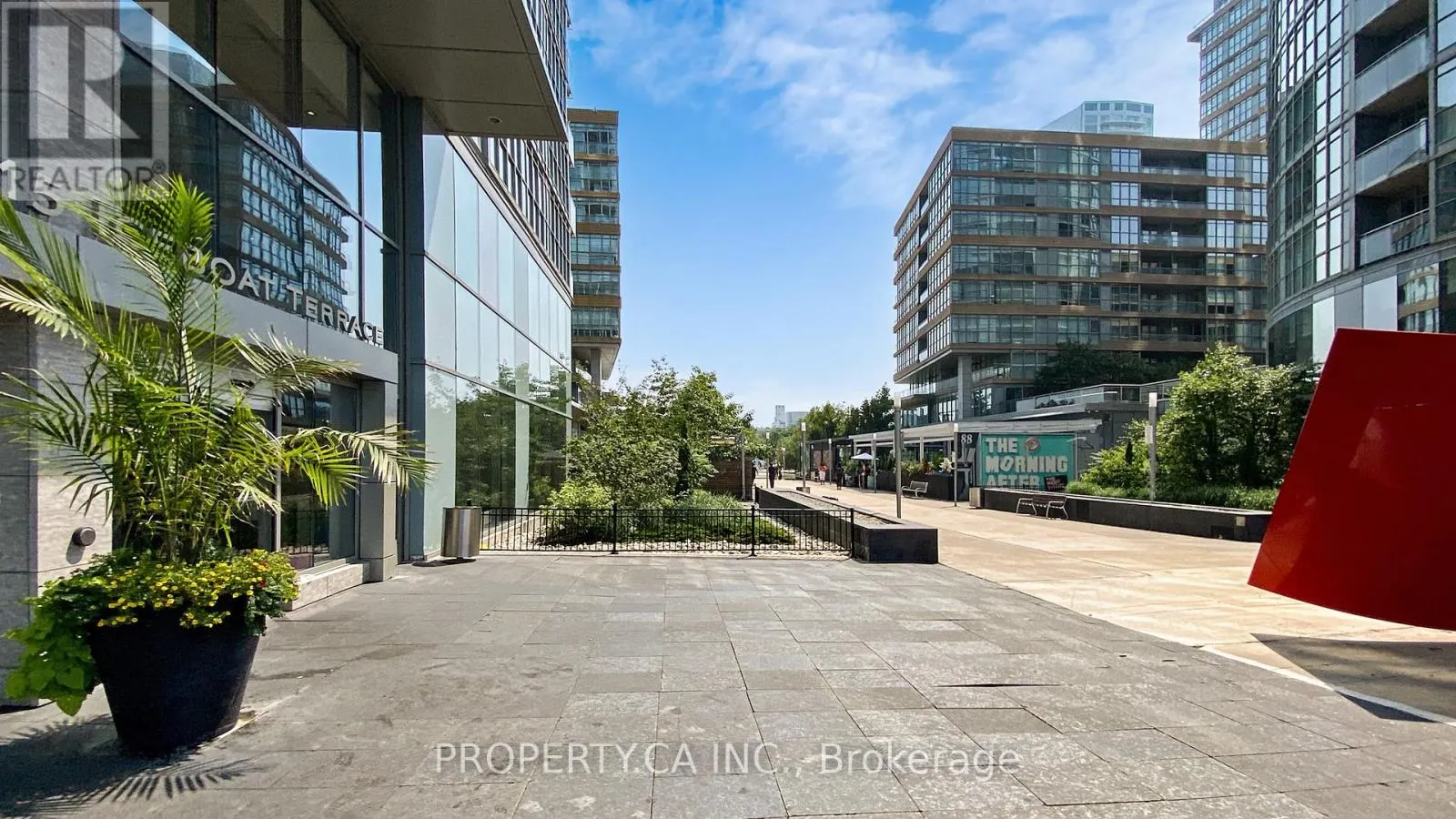 2816 - 15 ICEBOAT TERRACE