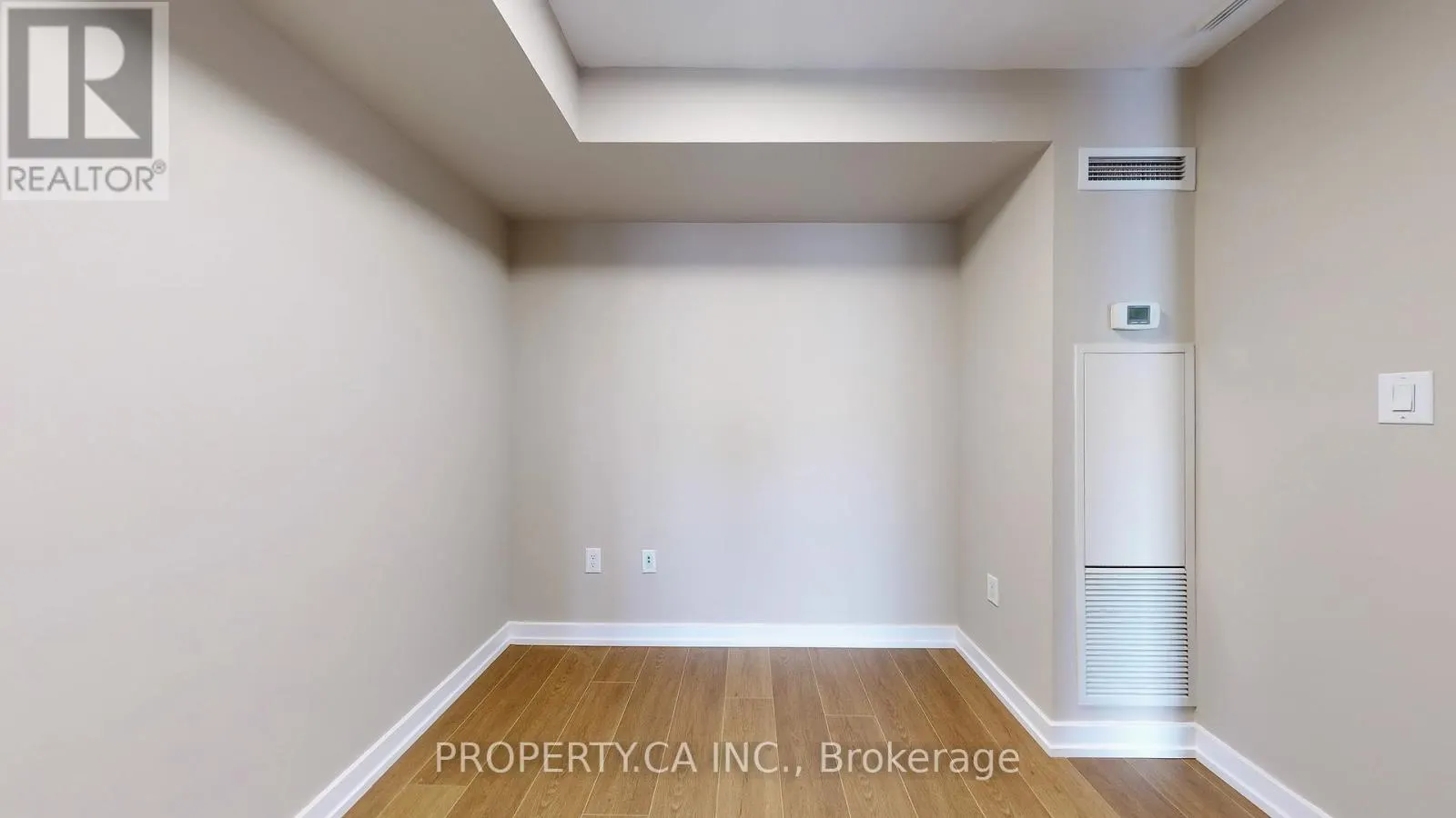2816 - 15 ICEBOAT TERRACE