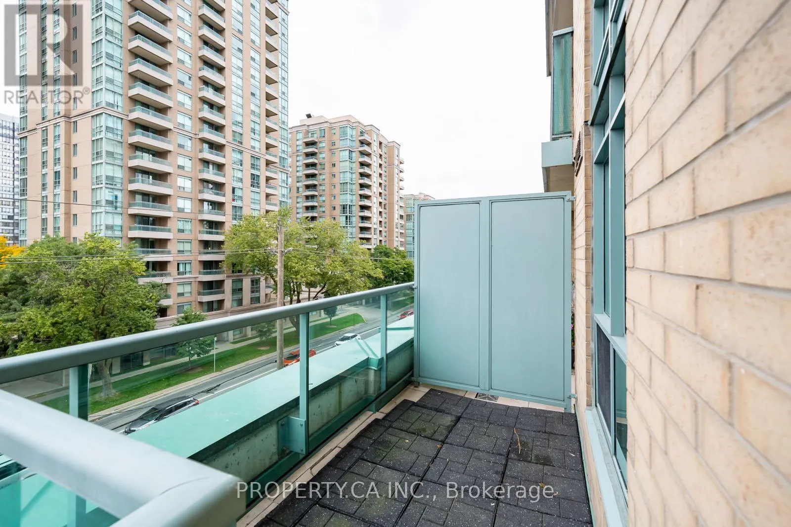509 - 26 OLIVE AVENUE
