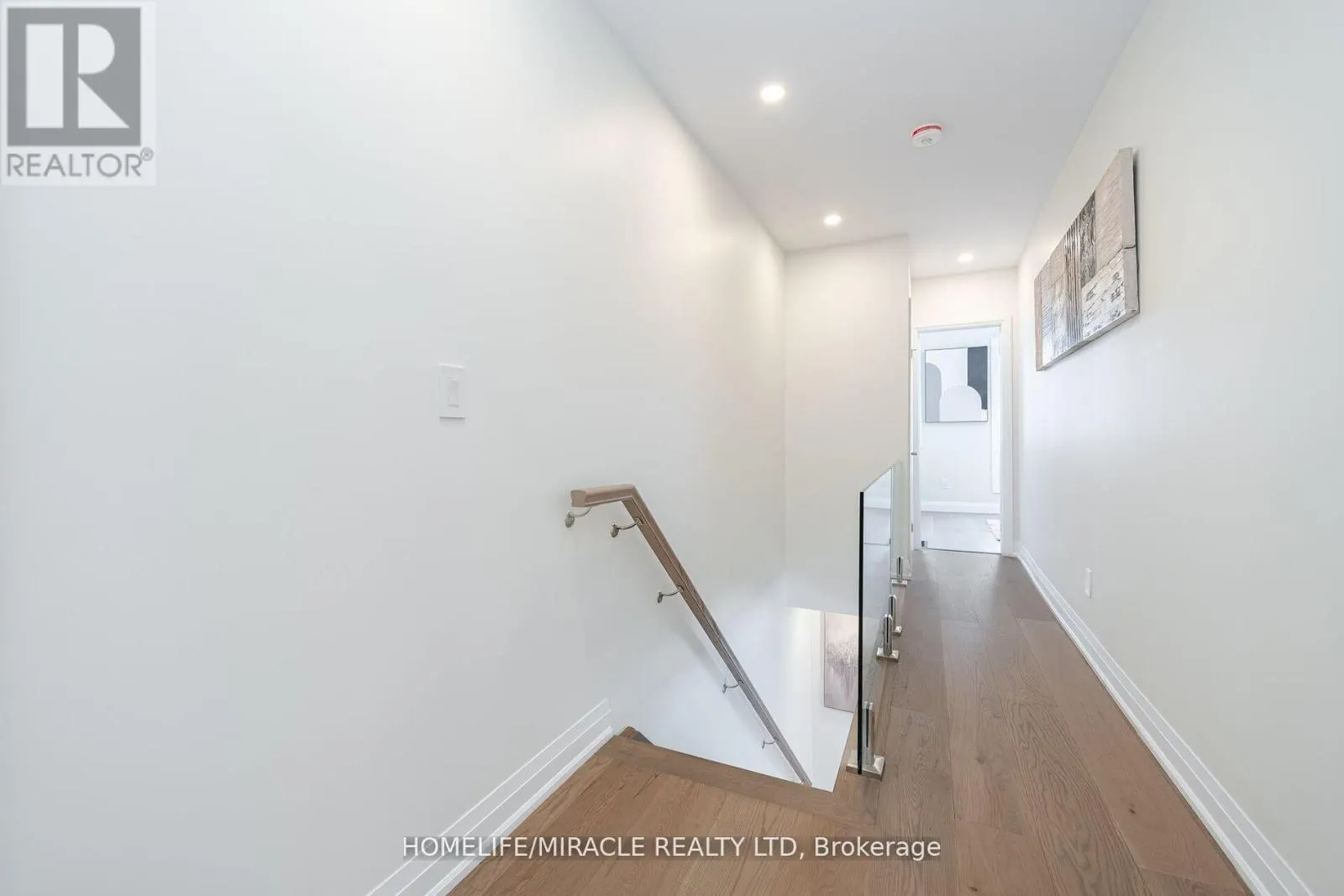 388 OAKWOOD AVENUE