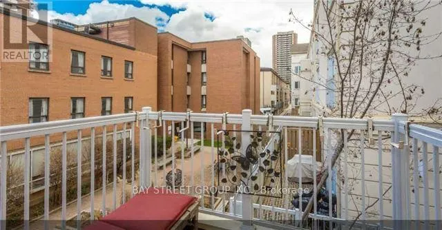 M10 - 539 JARVIS STREET
