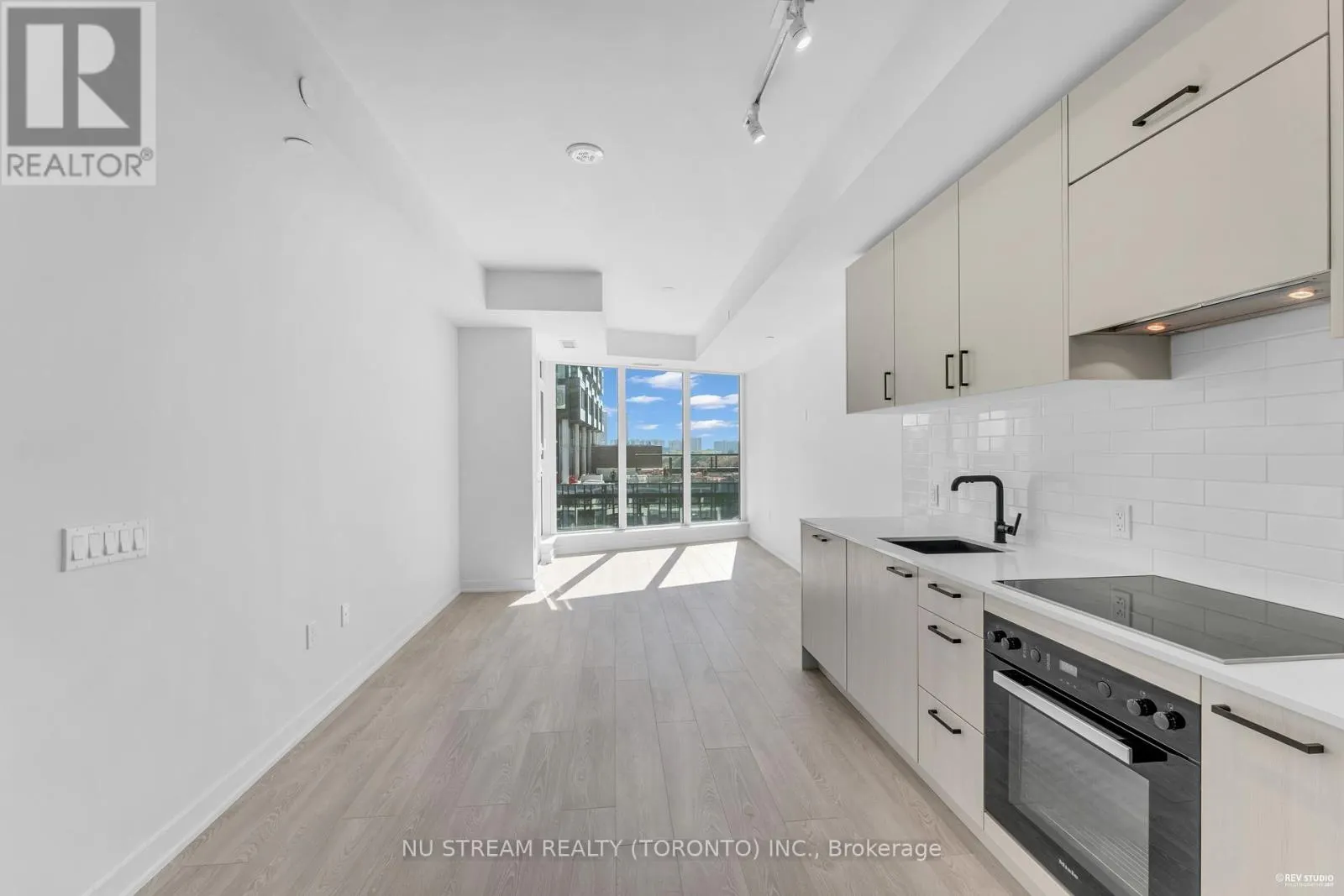 503 - 1 KYLE LOWRY ROAD