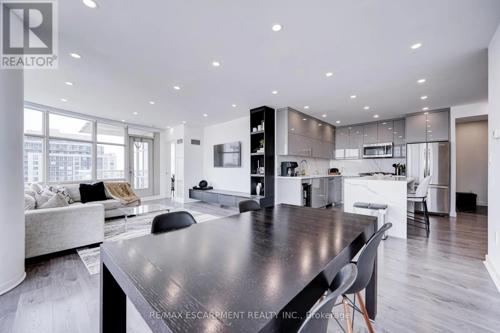 1109 - 35 MARINER TERRACE