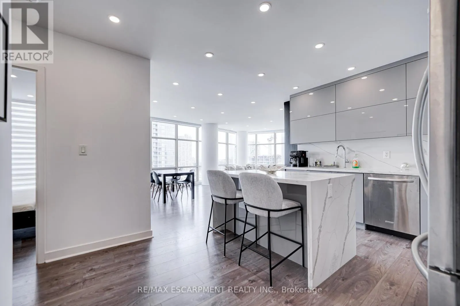 1109 - 35 MARINER TERRACE