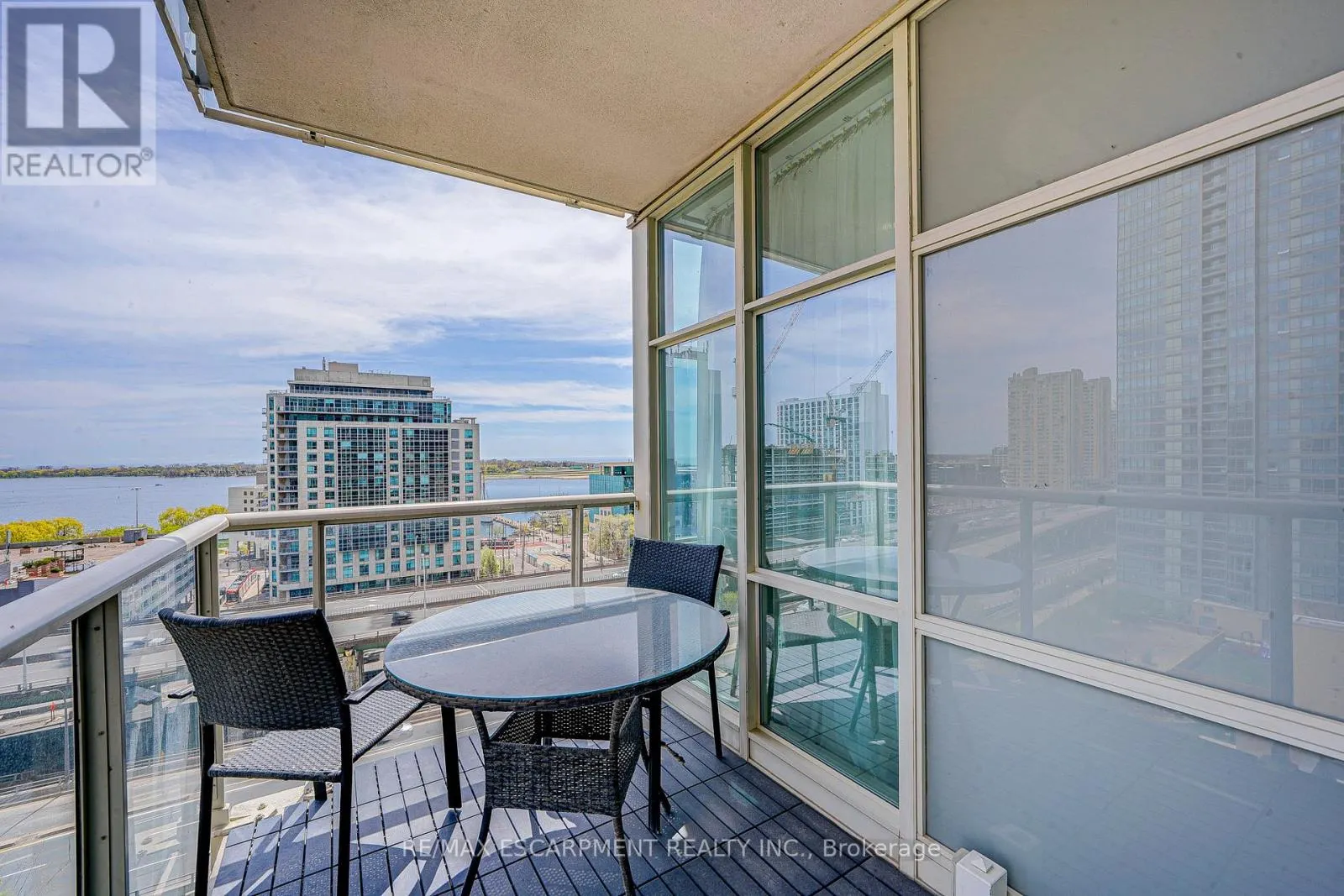 1109 - 35 MARINER TERRACE