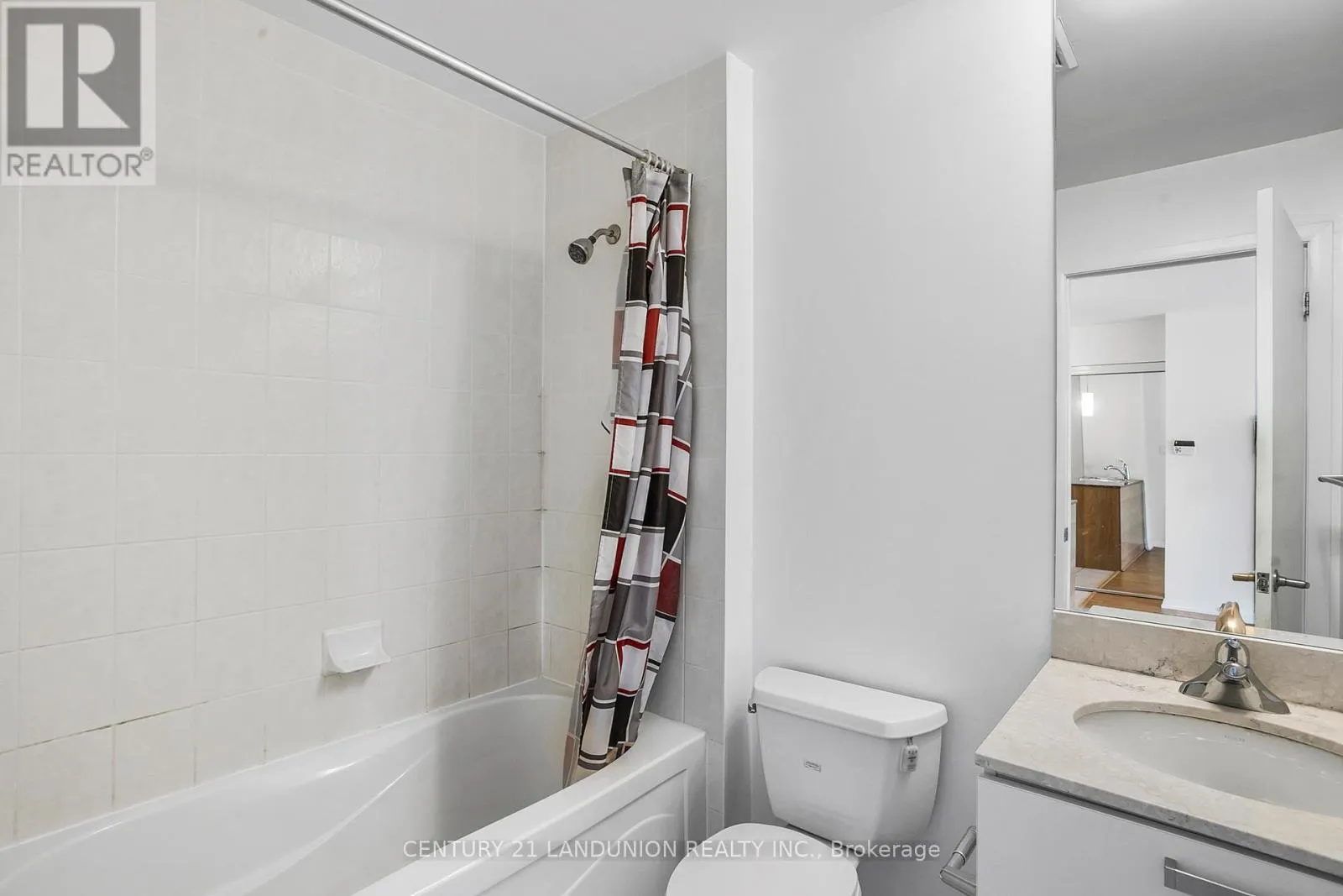 2801 - 38 GRENVILLE STREET