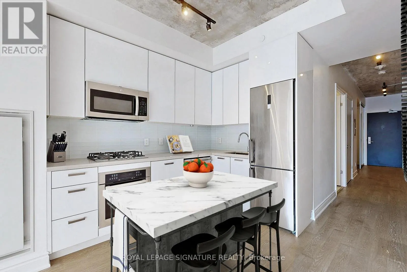 1007 - 608 RICHMOND STREET W
