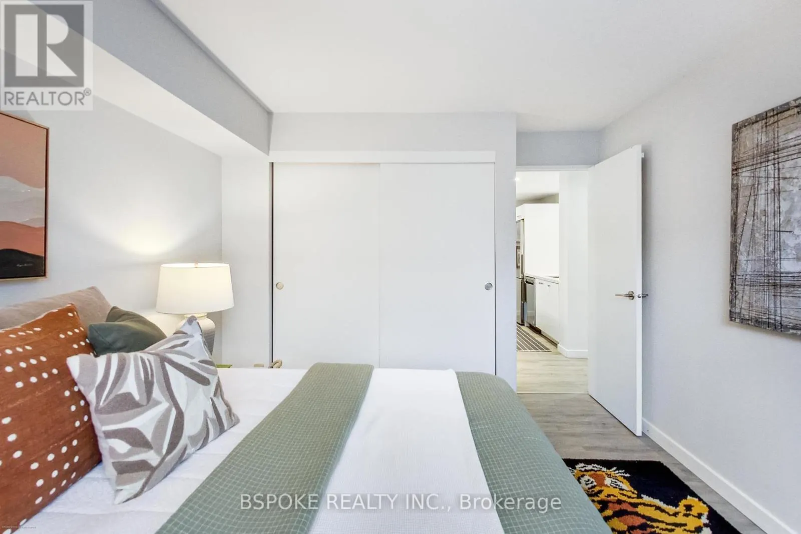 204 - 105 MCCAUL STREET