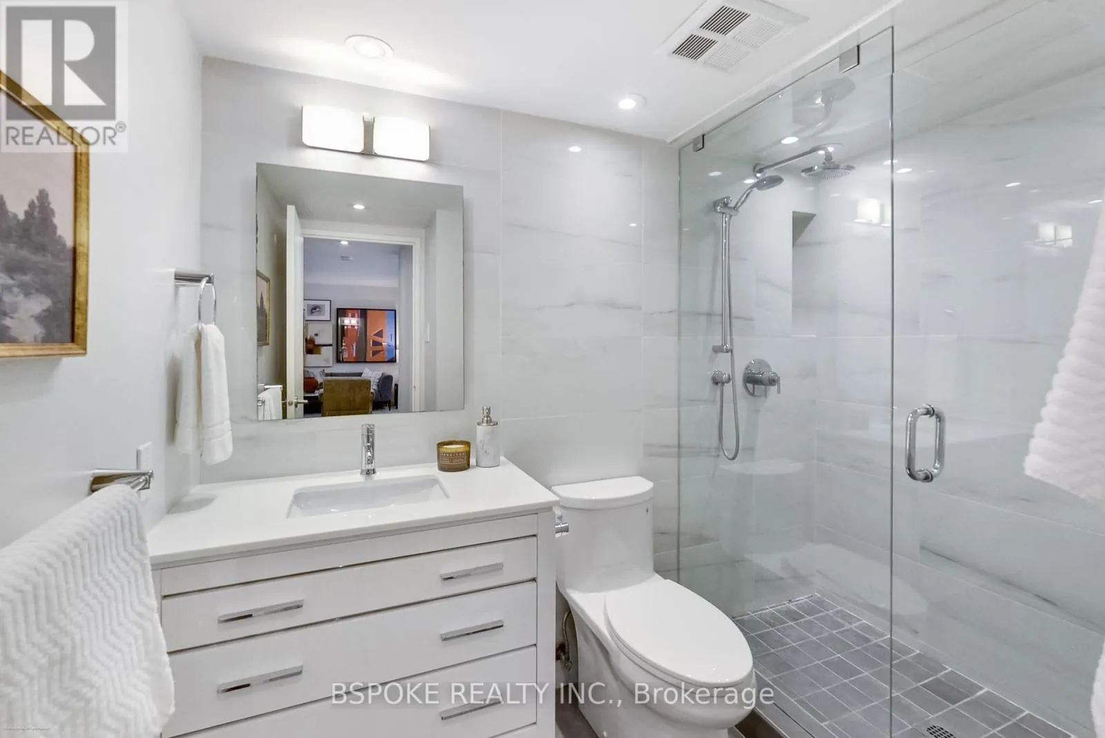 204 - 105 MCCAUL STREET
