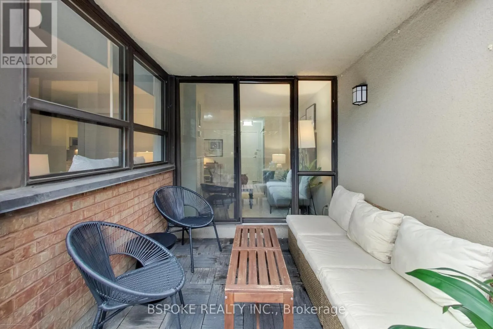 204 - 105 MCCAUL STREET