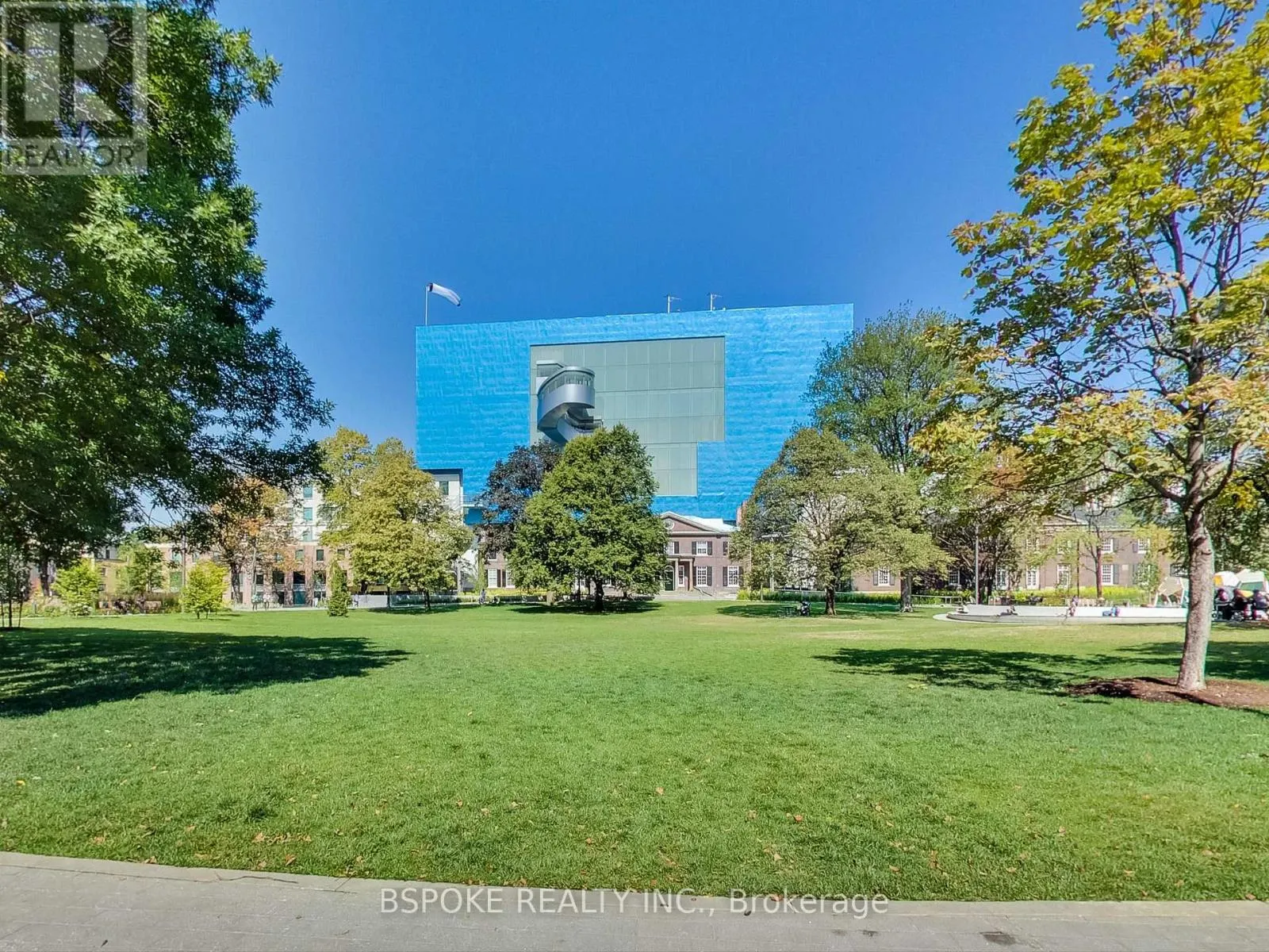 204 - 105 MCCAUL STREET