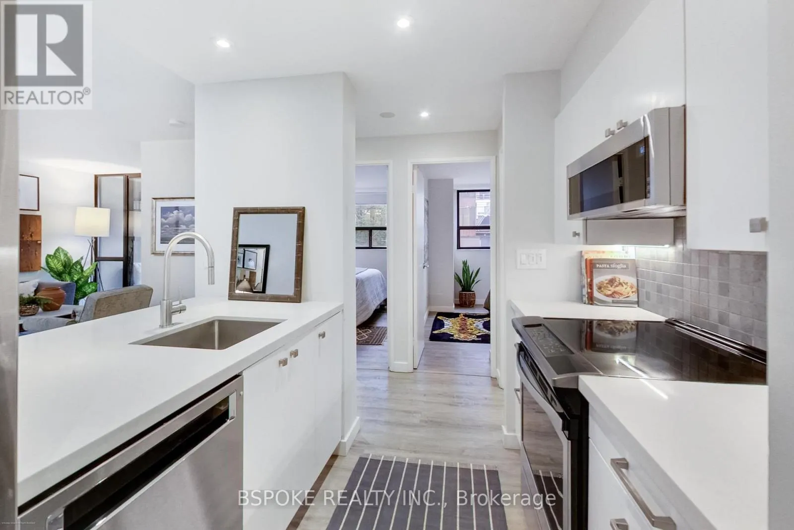 204 - 105 MCCAUL STREET