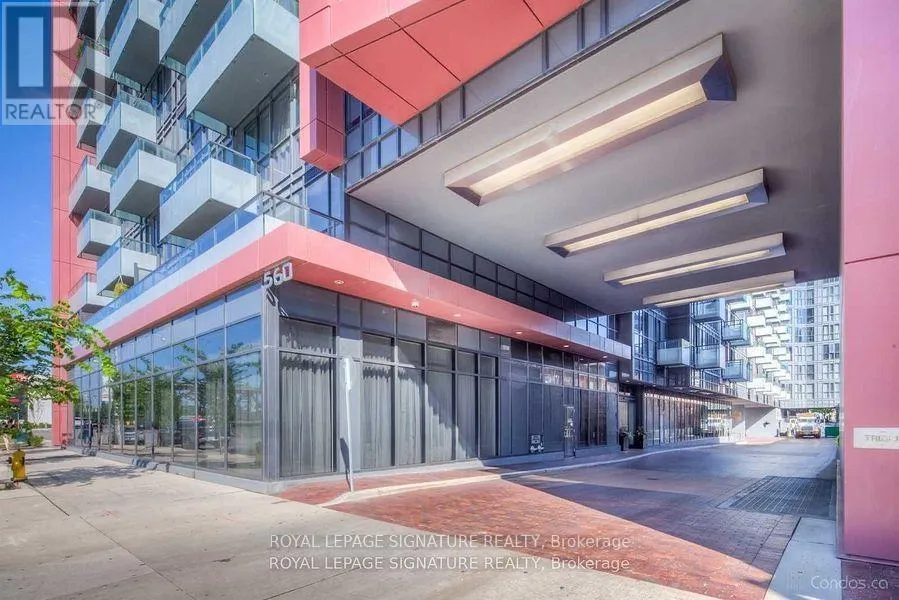 826 - 560 FRONT STREET W