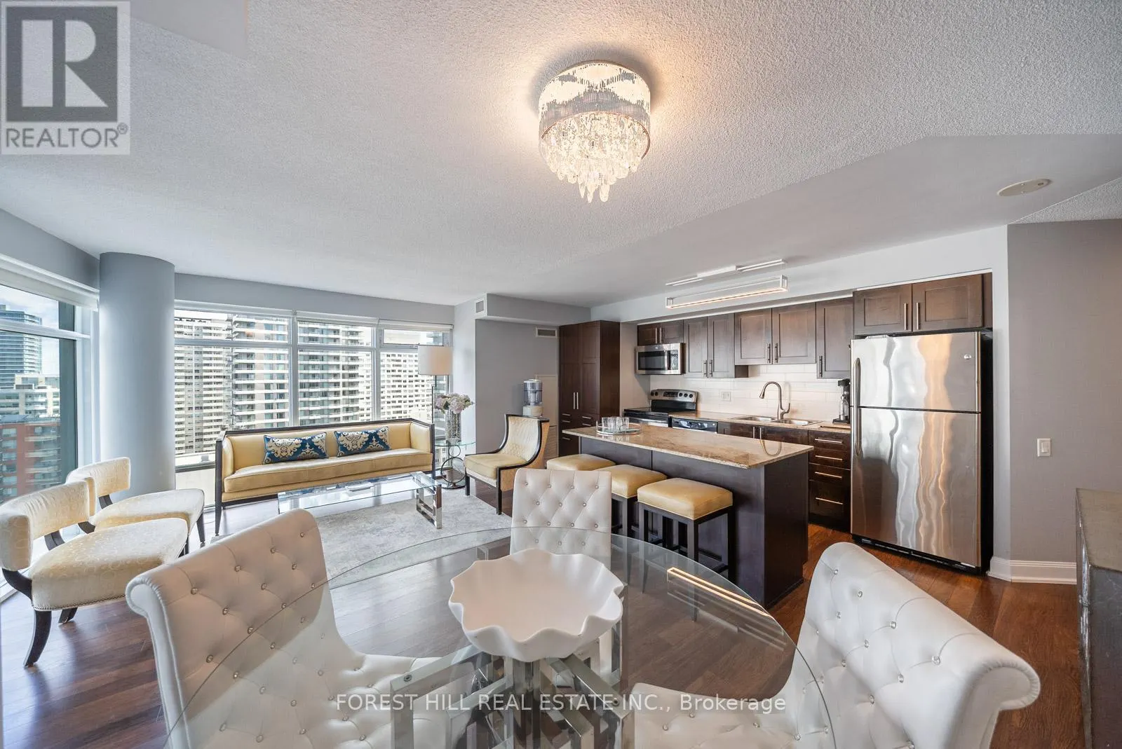 2311 - 2191 YONGE STREET