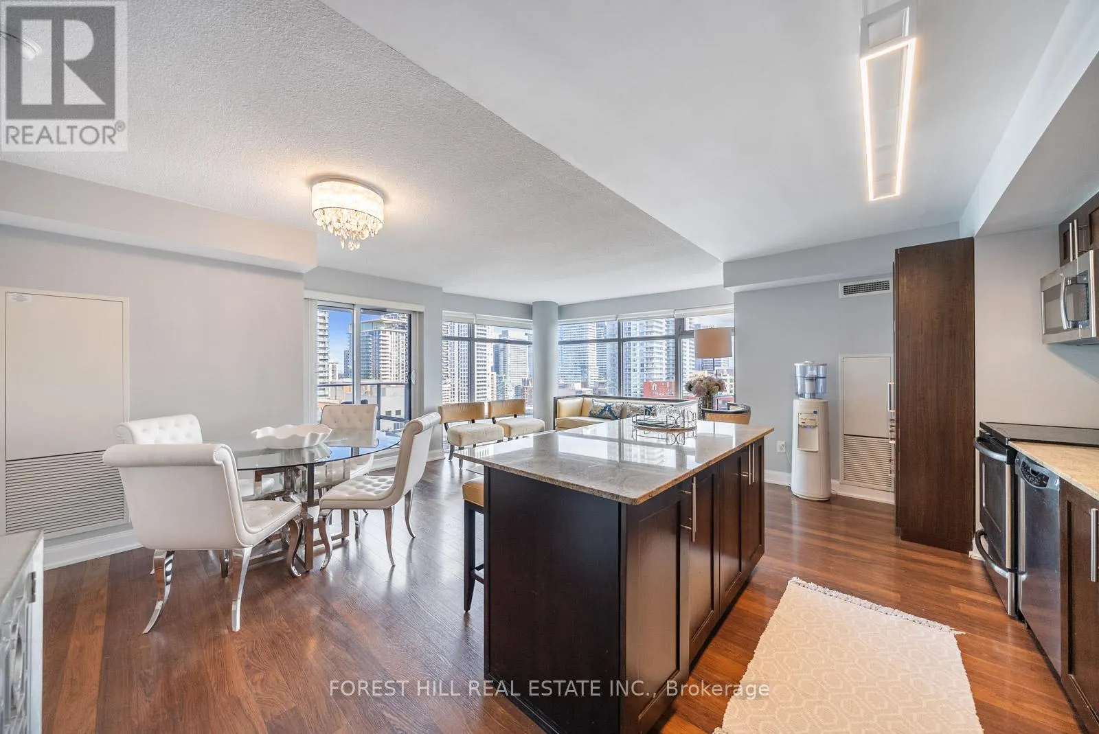 2311 - 2191 YONGE STREET