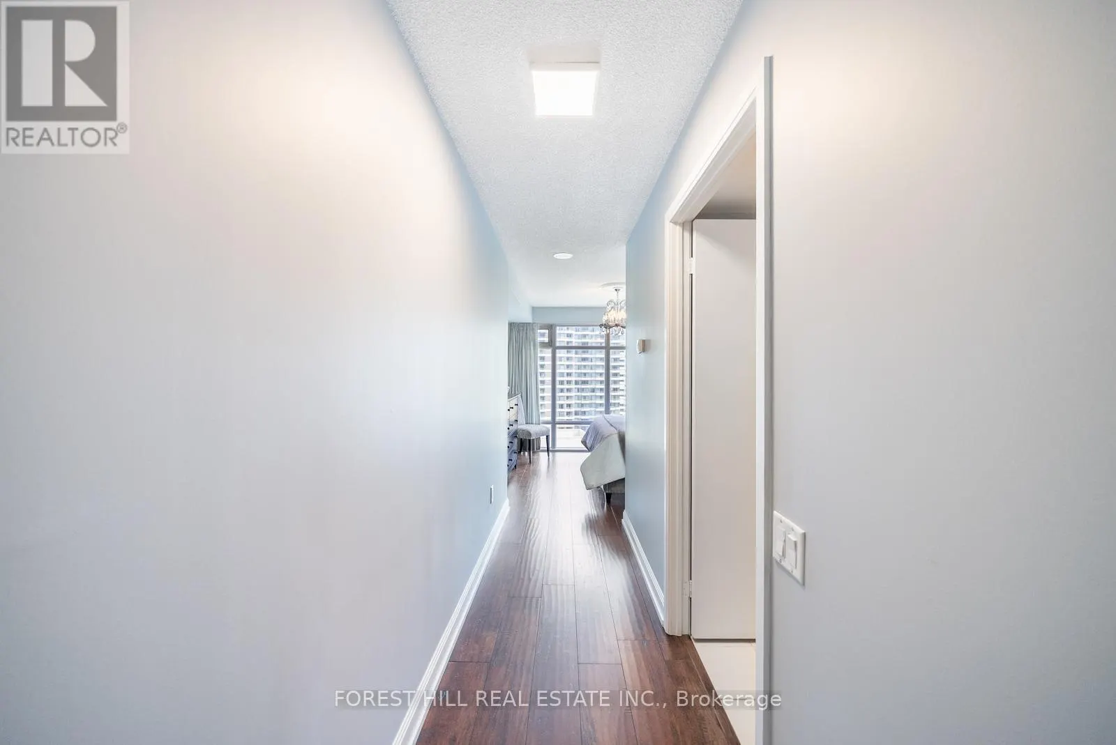 2311 - 2191 YONGE STREET