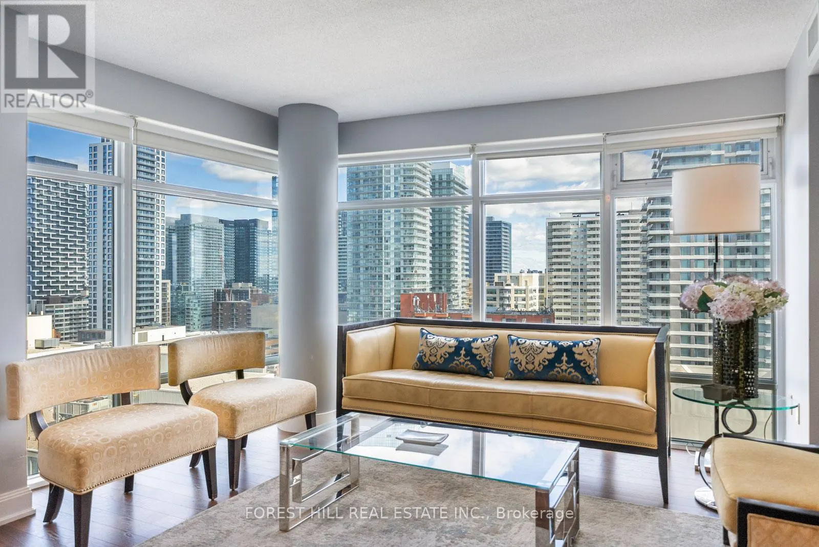 2311 - 2191 YONGE STREET