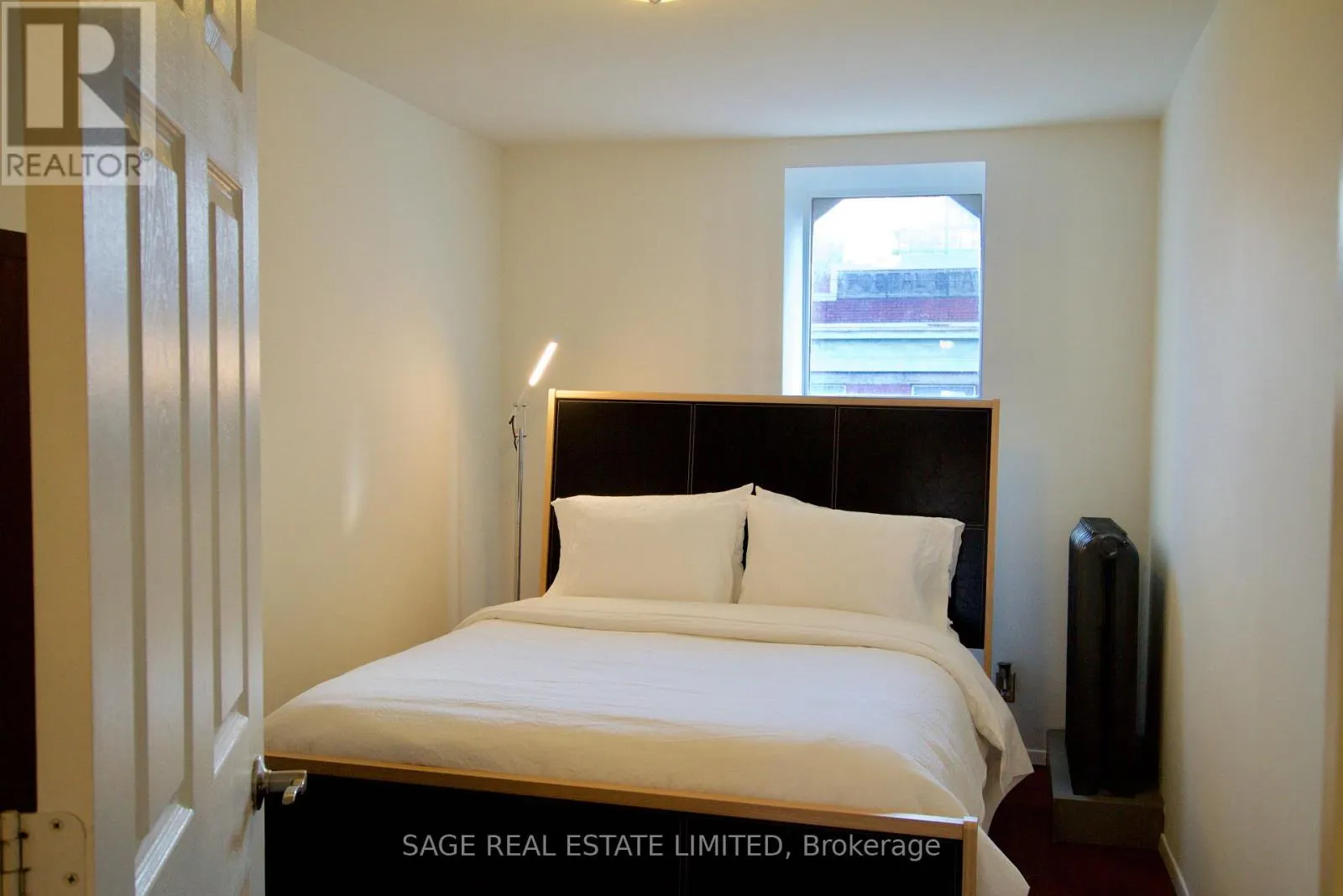 3 - 1130 QUEEN STREET W