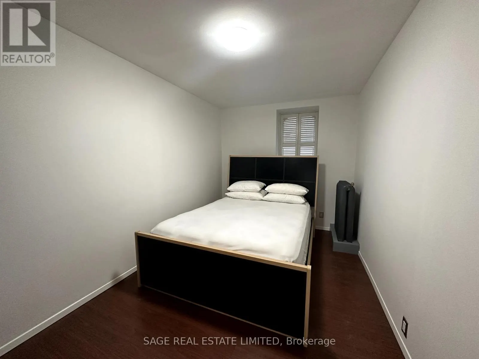 3 - 1130 QUEEN STREET W