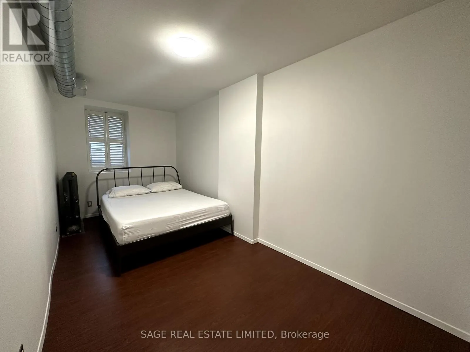 3 - 1130 QUEEN STREET W