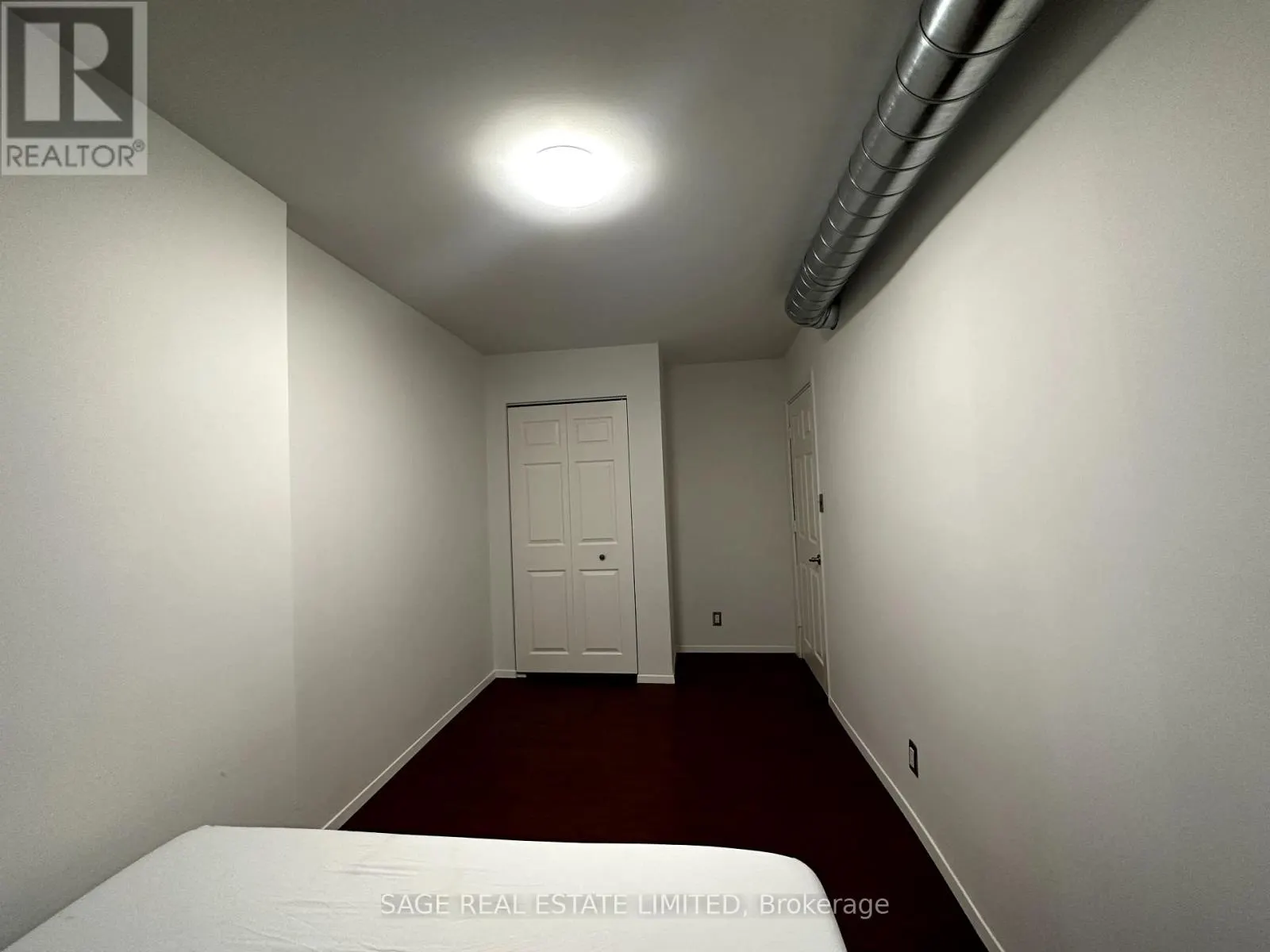 3 - 1130 QUEEN STREET W