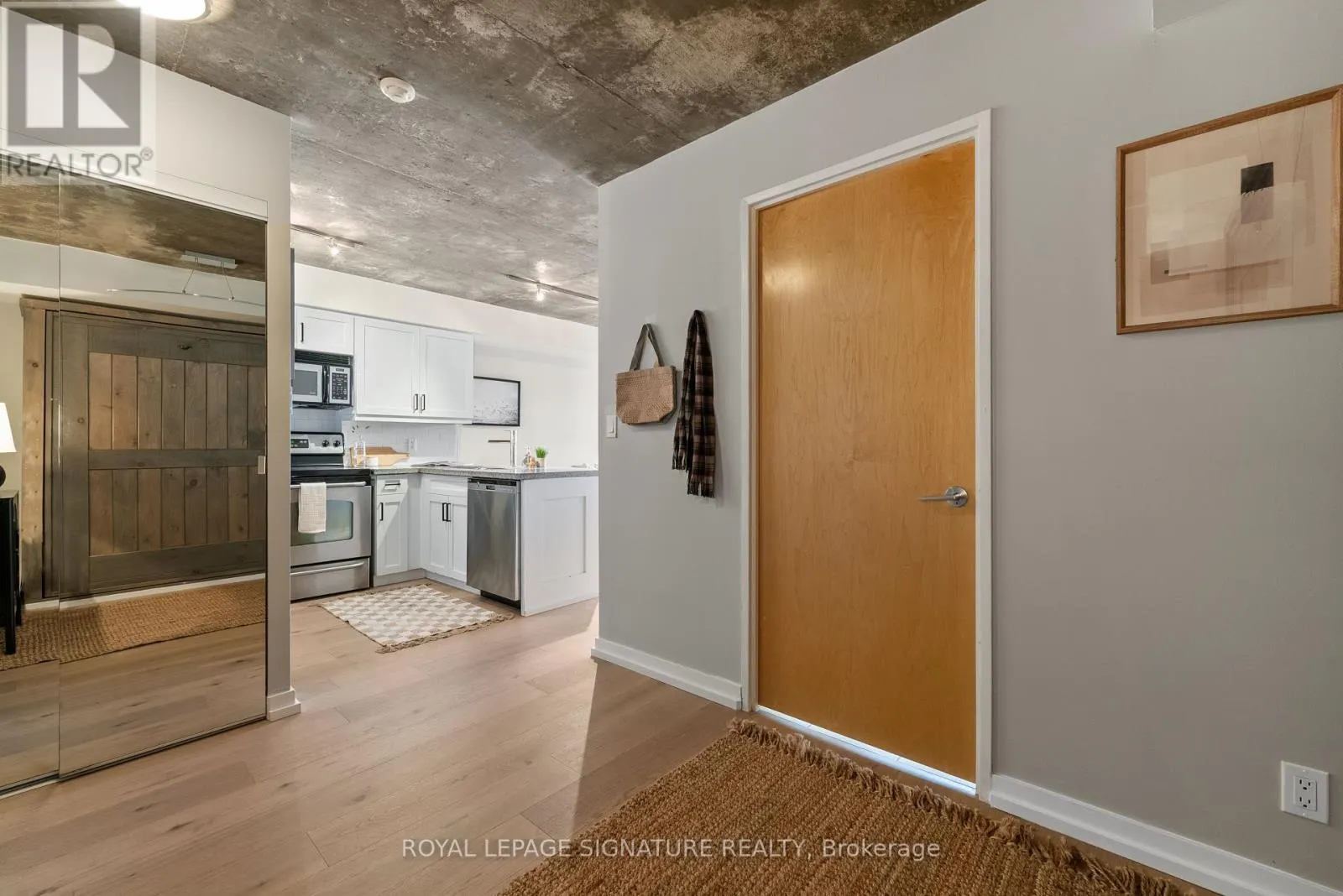 610 - 1005 KING STREET W