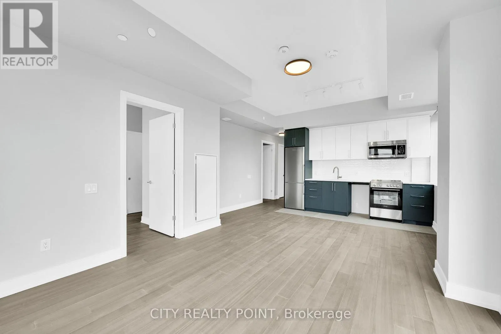 511 - 664 SPADINA AVENUE