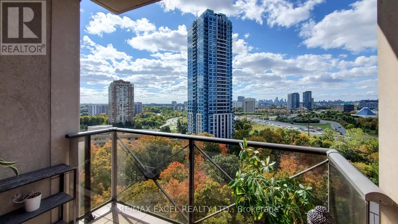 1204 - 135 WYNFORD DRIVE