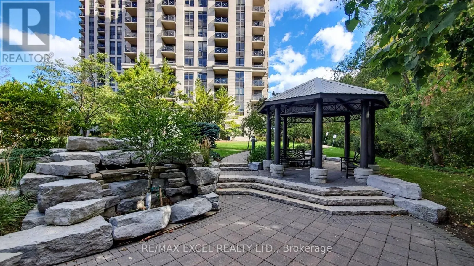 1204 - 135 WYNFORD DRIVE