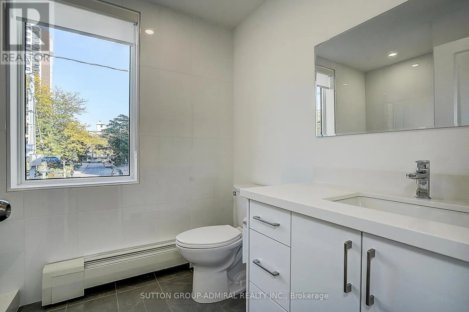 2 - 166 VAUGHAN ROAD