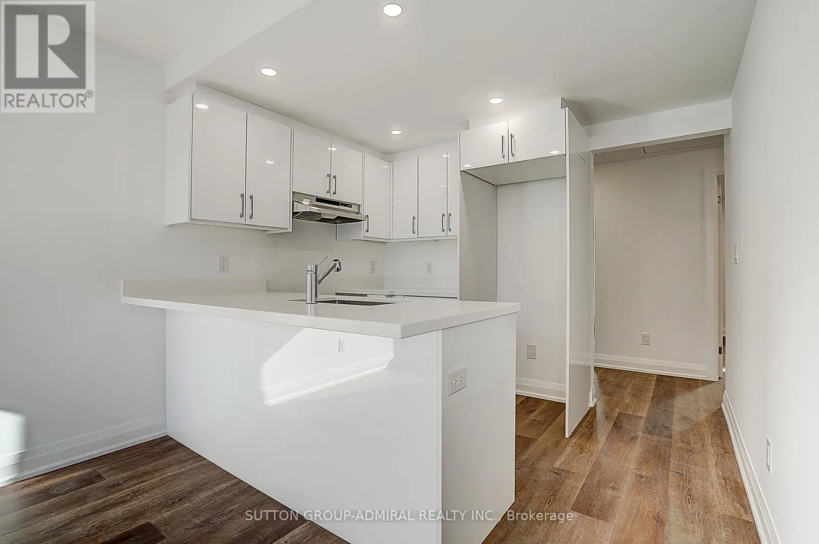 2 - 166 VAUGHAN ROAD
