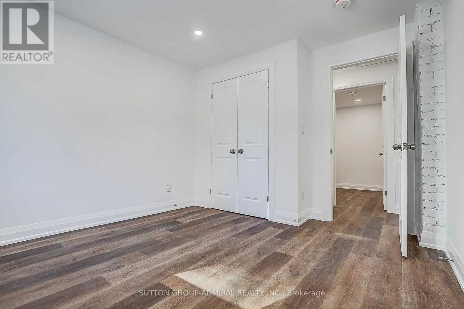 2 - 166 VAUGHAN ROAD