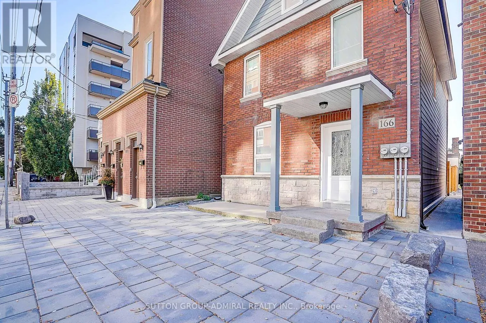 2 - 166 VAUGHAN ROAD