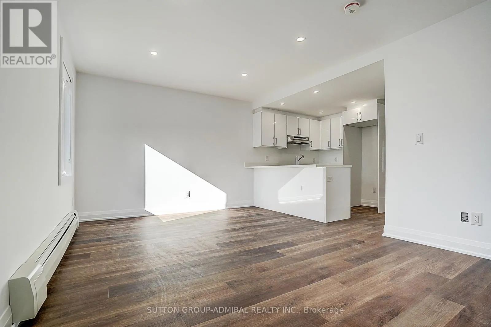 2 - 166 VAUGHAN ROAD